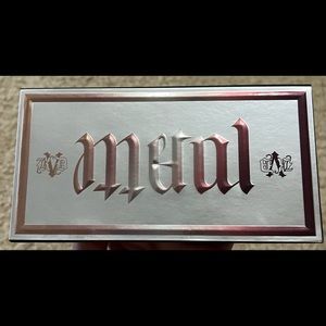 Kat Von D Metal eyeshadow palette